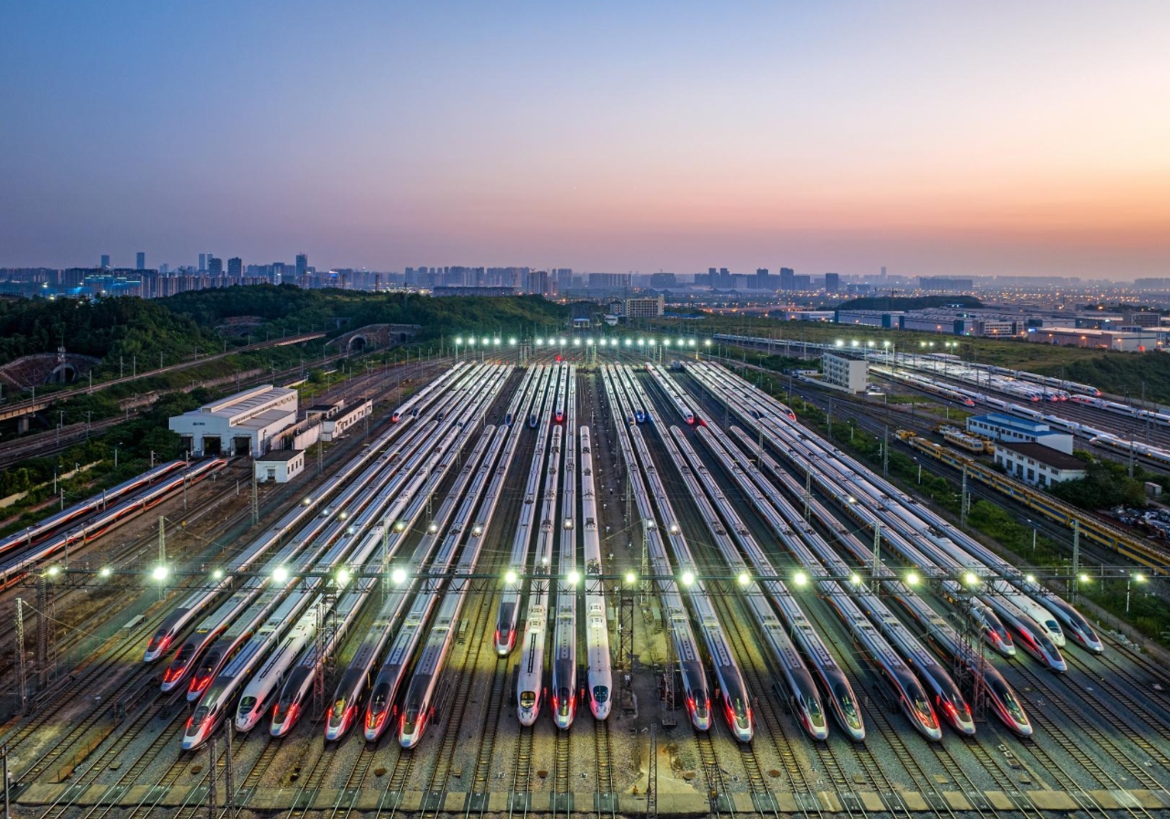 心向暖陽，步履生花